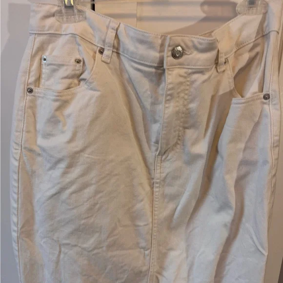 ASOS Design Hourglass Denim Midi Skirt With Split Hem In Ecru - Picture 9 of 12